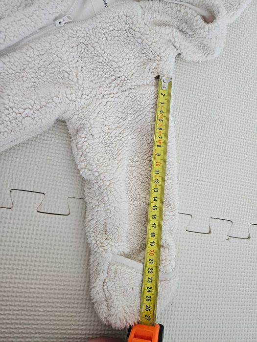 Kombinezon biały 62 cm RESERVED
