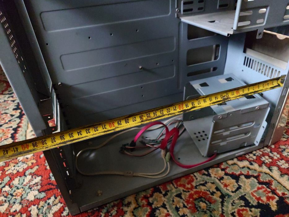 Корпус ПК системного блоку ATX.