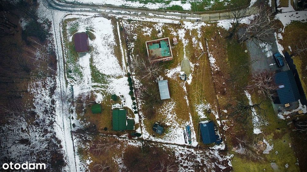 Działka z rozpoczętą budową – Brenna