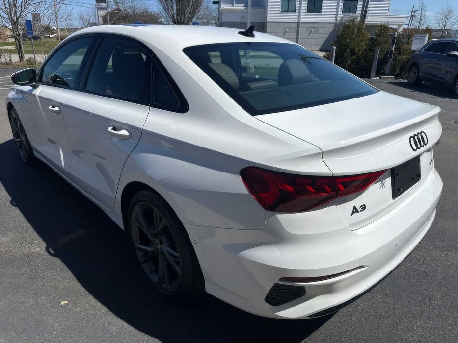 Audi A3      2024