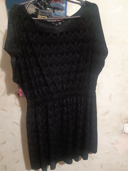 Красива велюрова сукня