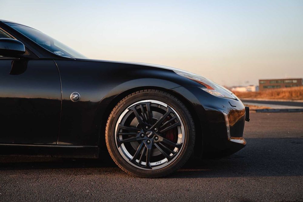 Wynajem Nissan 370Z Coupé wypożyczalnia samochodów