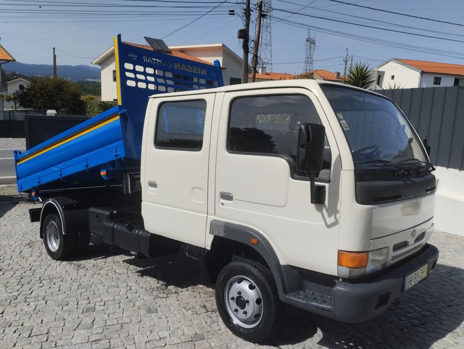 Nissan cabstar basculante
