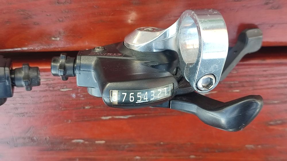 Manetki Shimano STX RC  3x8