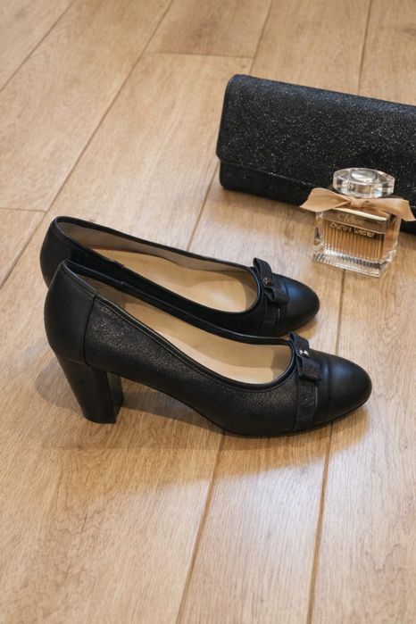Eleganckie półbuty na obcasie rozmiar 38