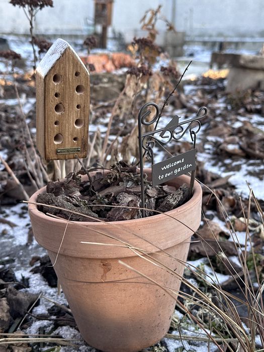 Міні будинок для комах