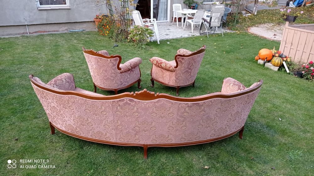 Zestaw sofa z dwoma fotelami