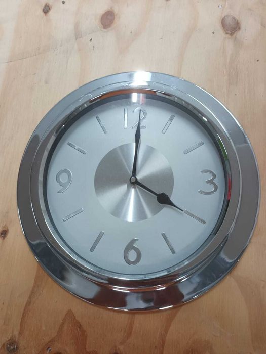 Relógio de Parede Prateado
