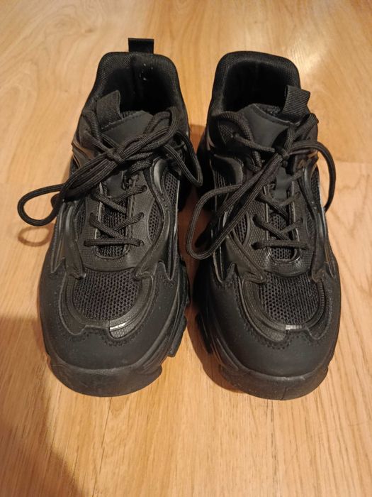 Buty damskie sznurowane