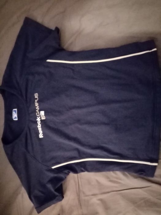 Sprzedam bluzke rebook campus