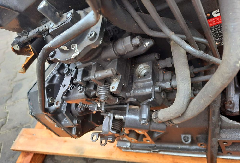 koparka mecalac silnik cummins B3.3 63 KW na części głowica tłok miska