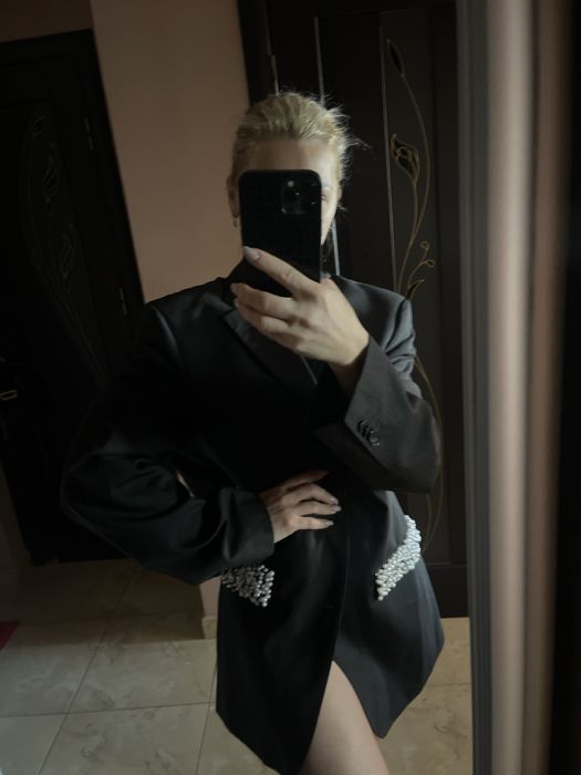 Піджак новий з вишивкою