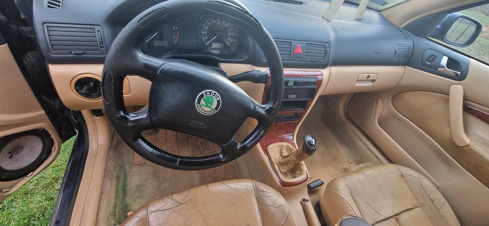 Sprzedam Skodę Octavię 1.8t b+g sprawna do poprawek