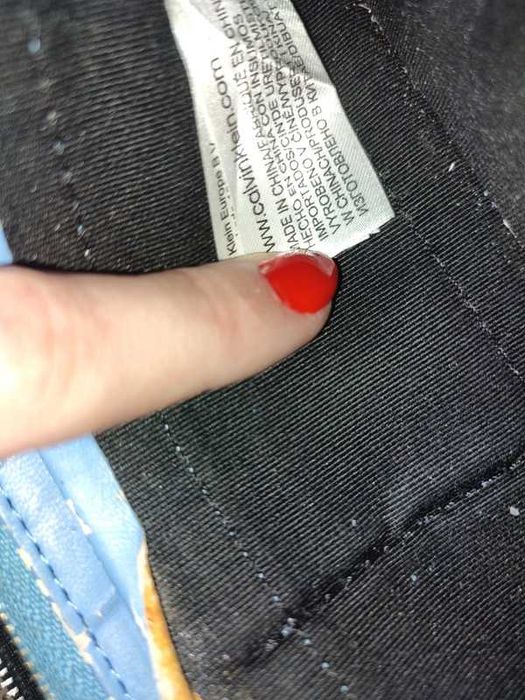 Portfel Calvin Klein czarny z białym napisem