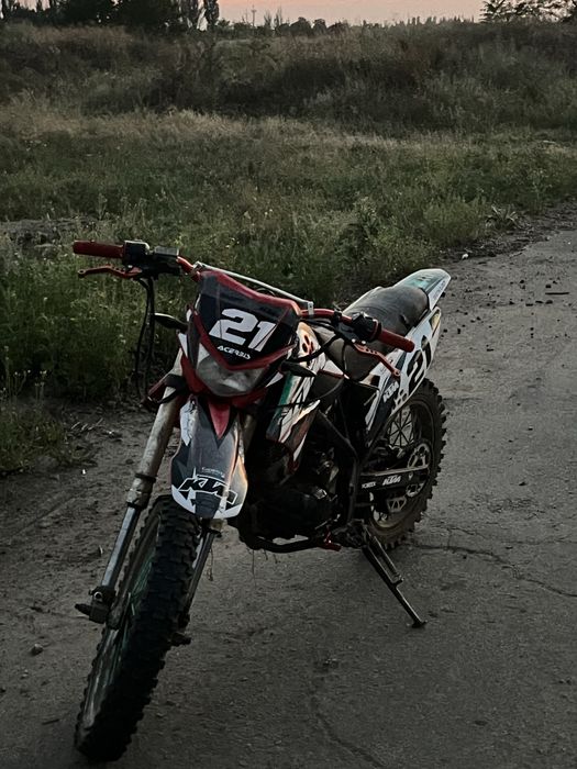 Продам мотоцикл crdx 200