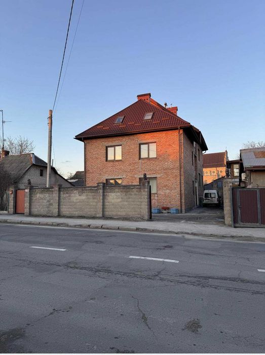 Продаж частини будинку, вул. Шевченка 248, БЕЗ КОМІСІЇ (145м.кв.)