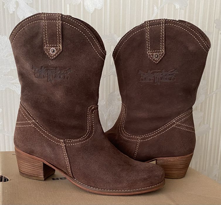 Ковбойські чоботи Levi’s, натуральна замша, 38