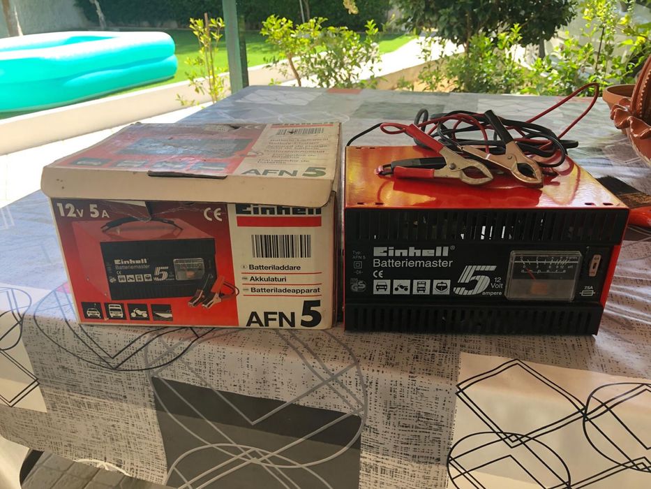 Carregador de baterias Einhell  AFN5