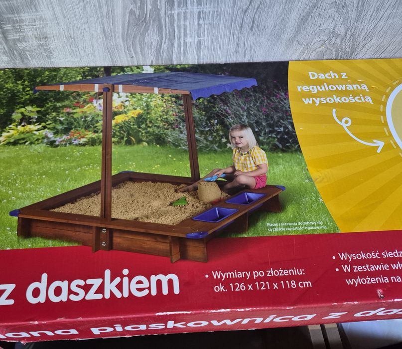 Nowa piaskownica z daszkiem I zamykaniem