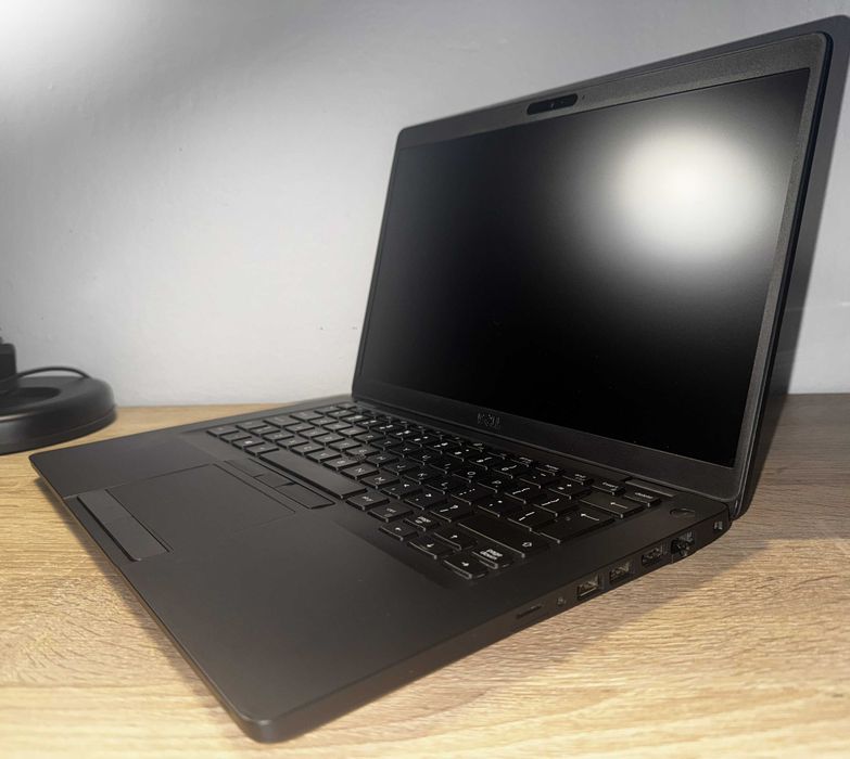 Dell Latitude 5400 Core I5-8265U  8GB / 256 GB Czarny WIN 11