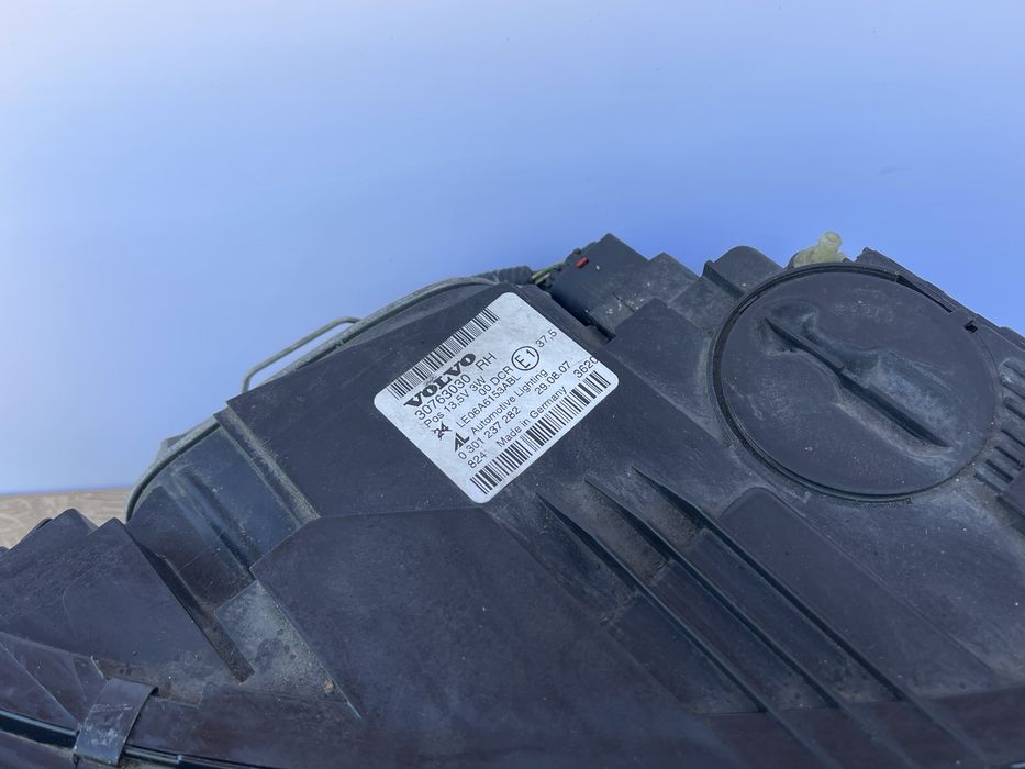 Фара передня Volvo V50 S40 XENON 2007-2012 фари Вольво В50