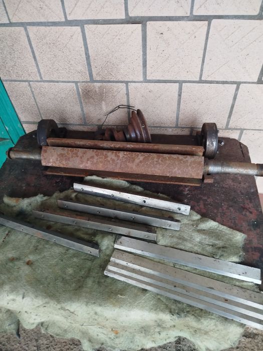 Вал стругальний в комплекті