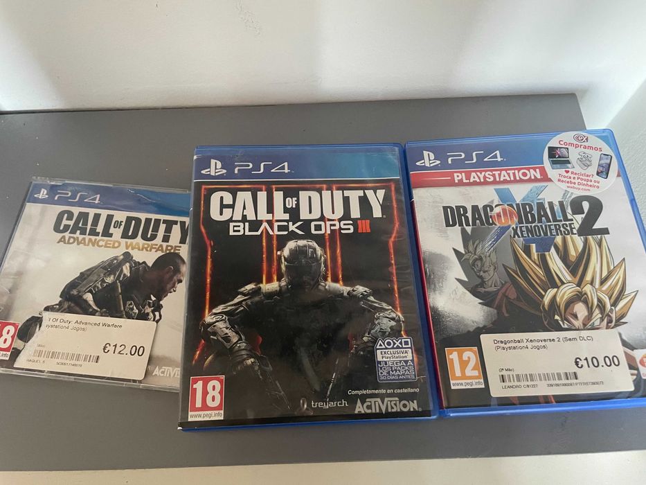 Playstation 4 com 5 jogos + controler