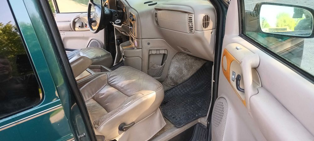 1997 CHEVROLET ASTRO 4.3 GAZ Salonka Zamiana