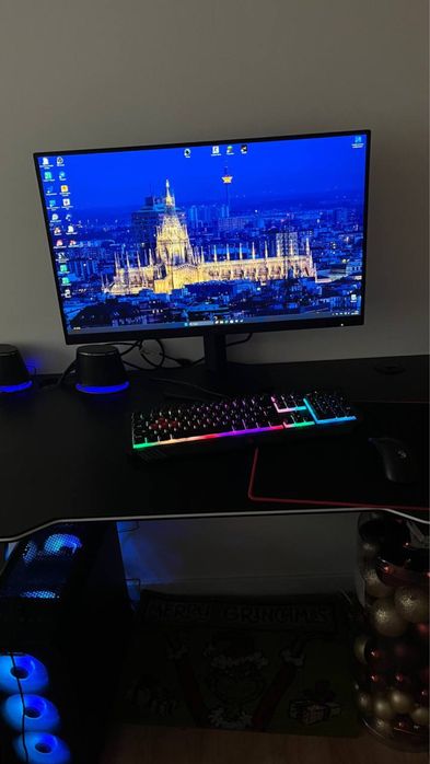 Mocny zestaw gamingowy RTX 5070 + monitor 27” 180Hz QHD + biurko