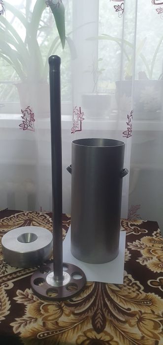 Продам Ручну Маслобійку з Нержавіючої Сталі – Стан Нової!