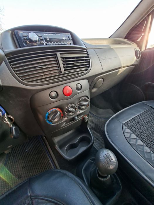 Fiat punto 1,2  2005 rok