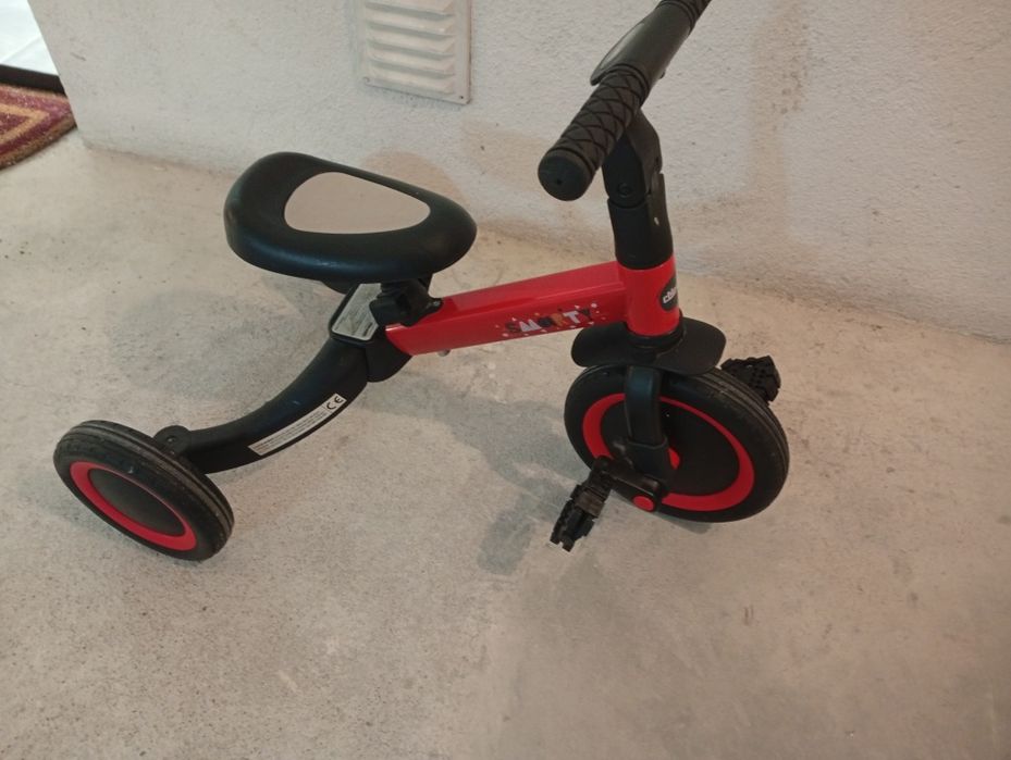 Bicicleta / triciclo para crianças