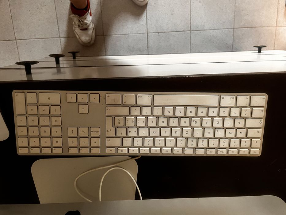 iMac 27 inch 2011504089799558451202