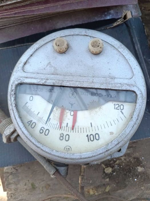 Манометричний сигнализирующий термометр