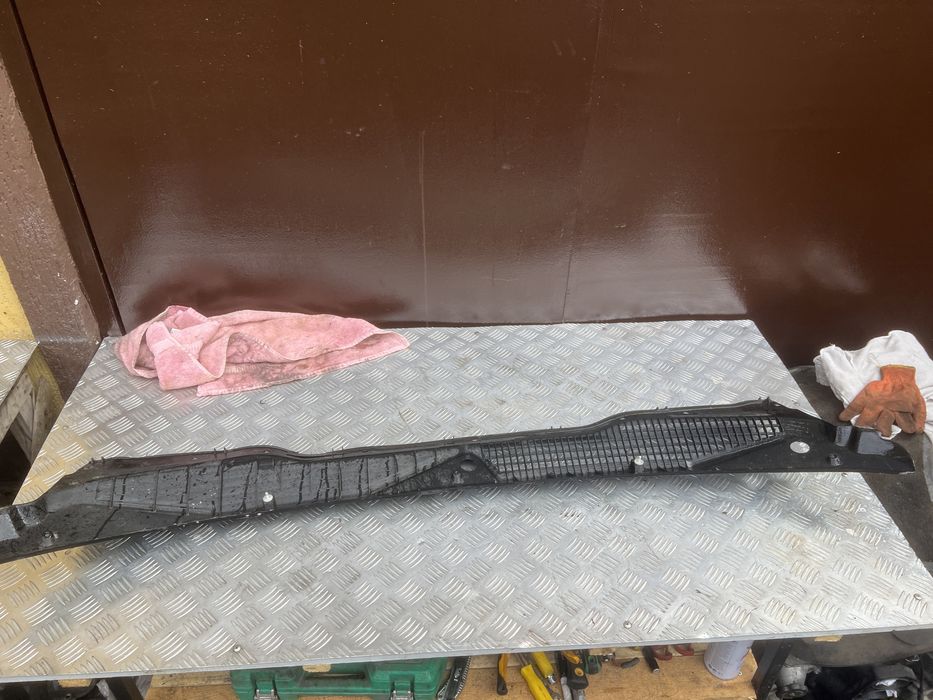 Жабо пластик под лобовое ниссан террано nissan terrano 2