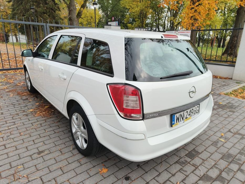 Opel Astra 2011r 1.7 CDTI Stan BDB