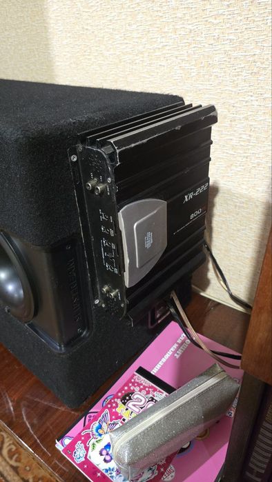 Сабвуфер для автомобіля JBL