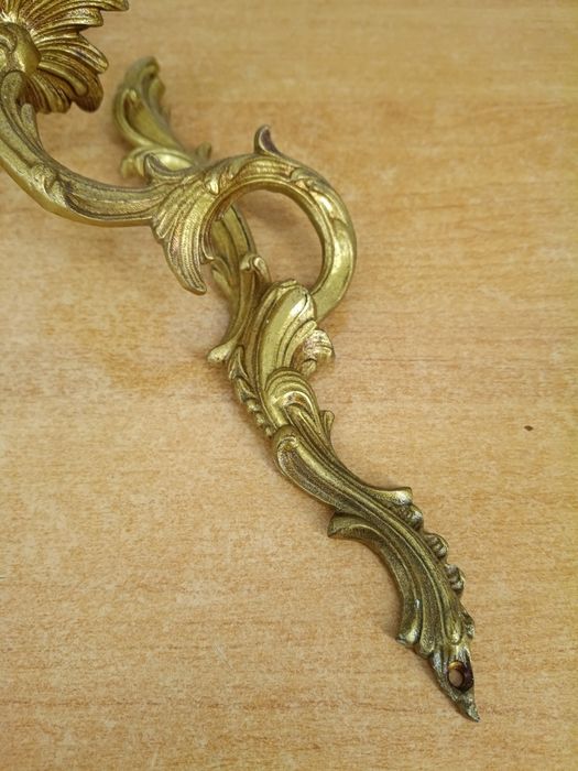 Para dekoracyjnych kinkietów w stylu rococo – 35 cm