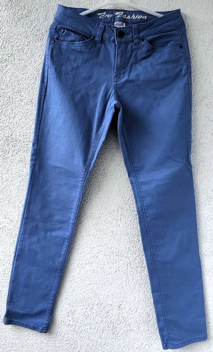 Spodnie Jeansowe błękitne. Free Fashion