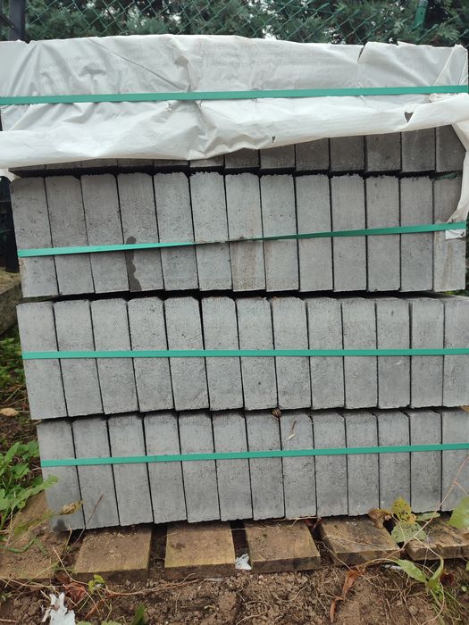 Krawężniki, obrzeża ogrodowe szare 67 sztuk