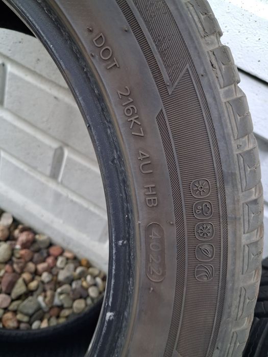 Opony wielosezonowe Hankook 235/45/17 rok 22