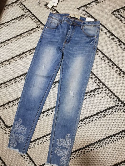 Джинси нові розмір 30