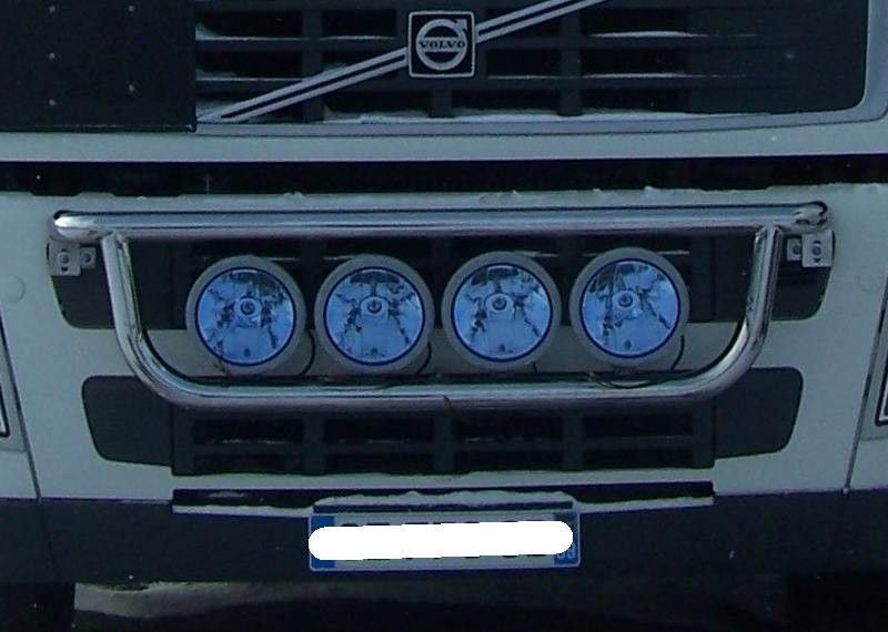 Orurowanie dolne na gril  Volvo FH2