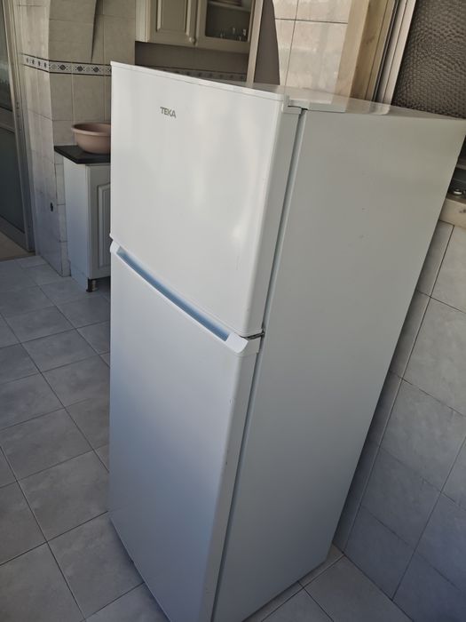 Frigorífico Teka/ 204L de capacidade total