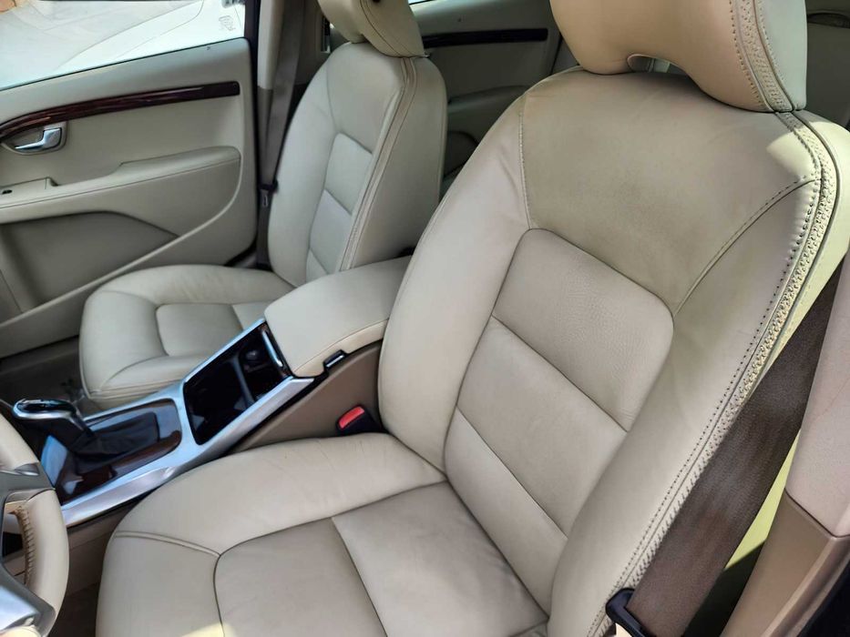 Volvo XC70 T6      2015