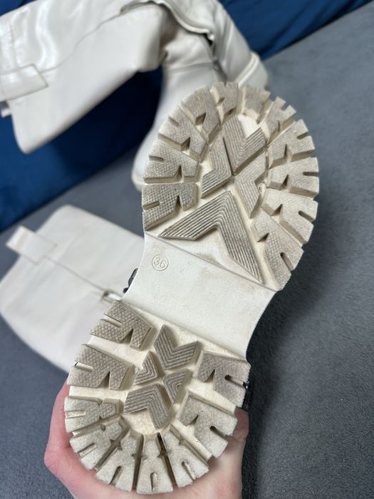 Чоботи зима натуральна шкіра молочного кольору