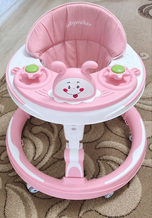 Дитячі ходунки для дівчинки Baby Walker