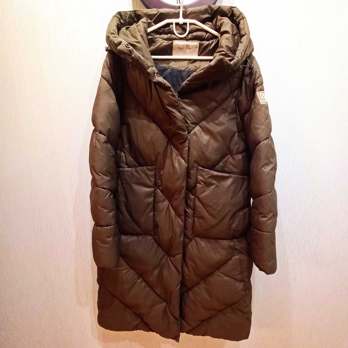 Продам женский молодежный пуховик производства Италия