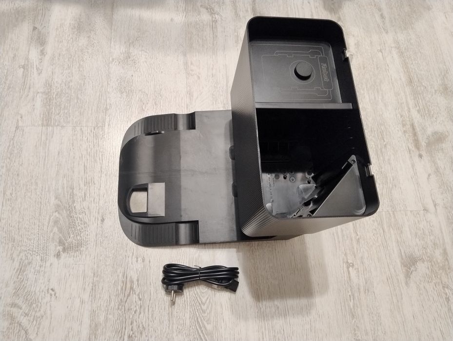Stacja Clean Base Irobot Roomba J5+J7+J9+ (Bez Pokrywy) USZKODZONA