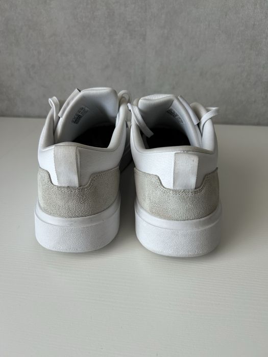 Продам кросівки adidas 46